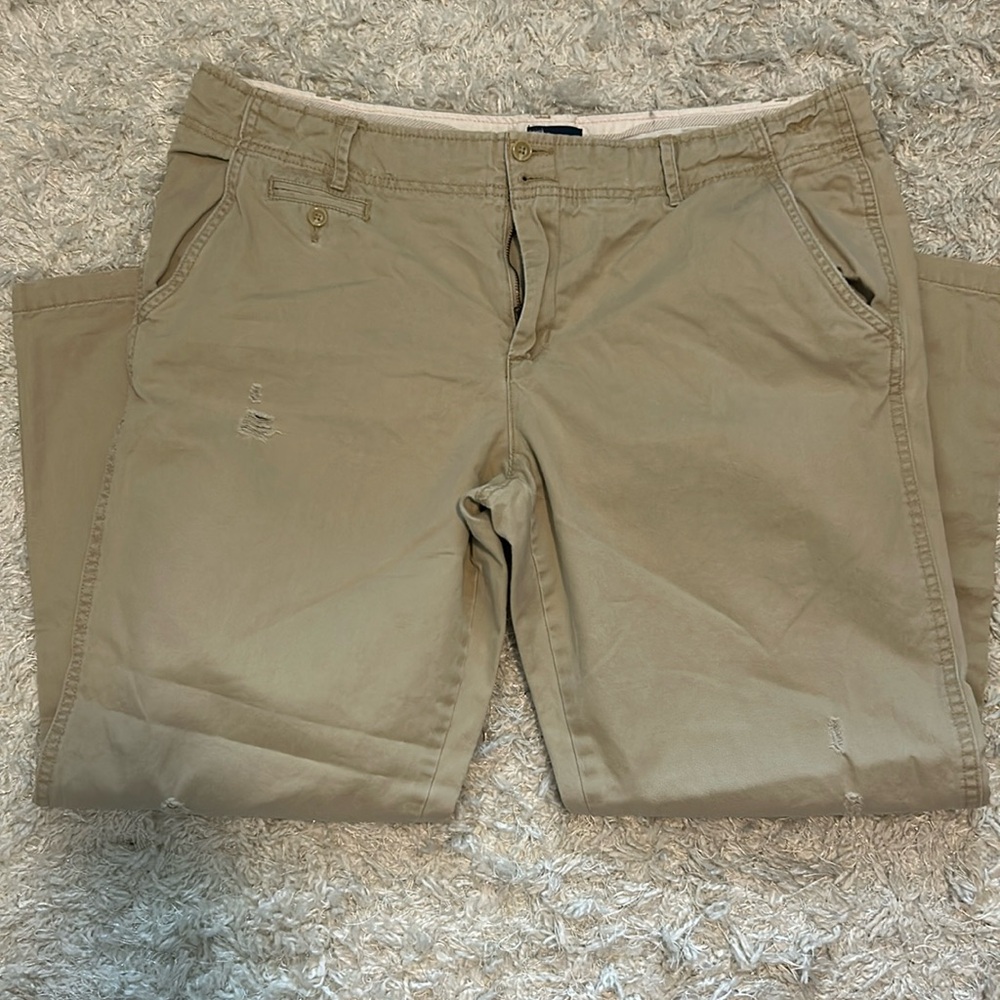 American Eagle tan capris